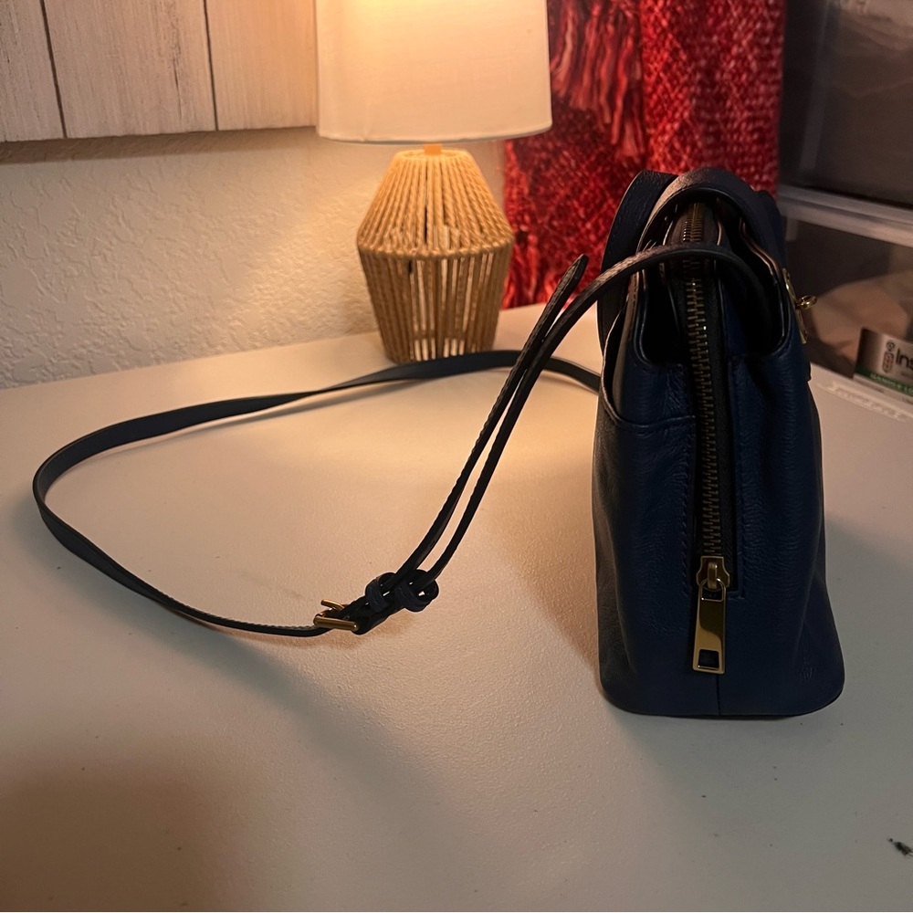 Fossil Dark Blue Leather Crossbody Messenger Bag with Gold Accents - Picture 3 of 12